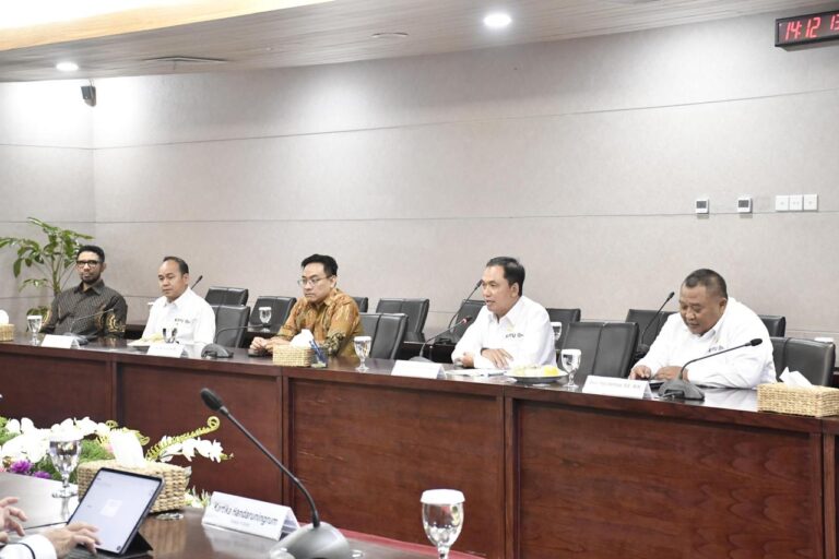 Foto: Pertemuan antara KPPU dan KPU untuk kerja sama.