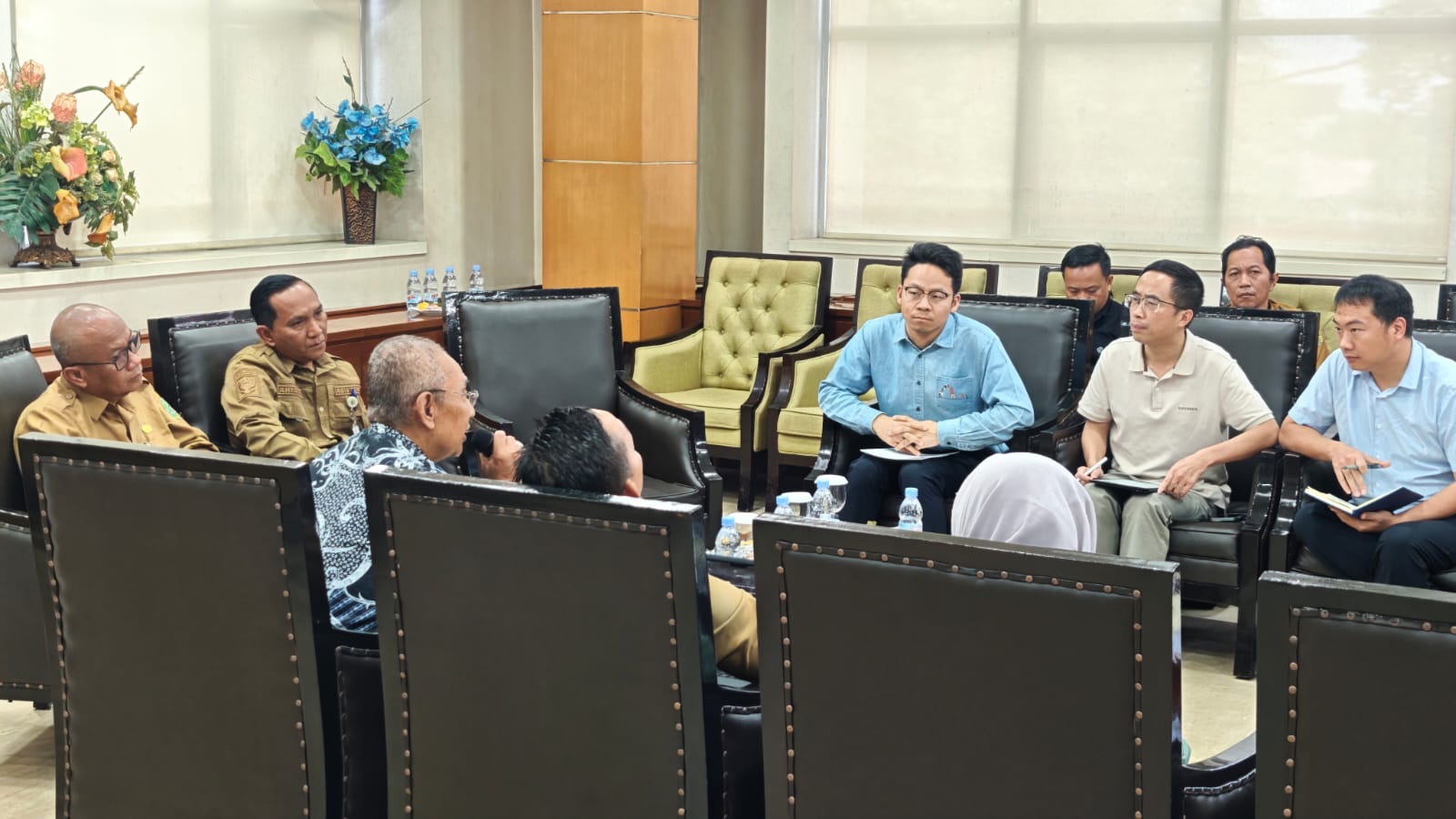 kunjungan kerja China Energy Conservation and Environmental Protection Group Co., Ltd. (CECEP/CNEPG) bersama Magic Crystal Indo, Selasa (3/2/2026), di Ruang Eksekutif Kantor Bupati Kukar.