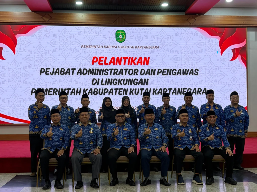 Pelantikan oleh bupati